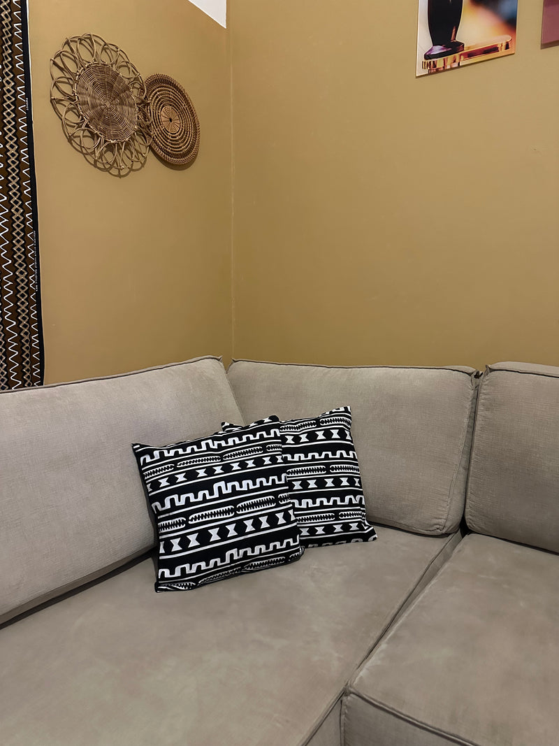 African BLACK&WHITE pillow cover